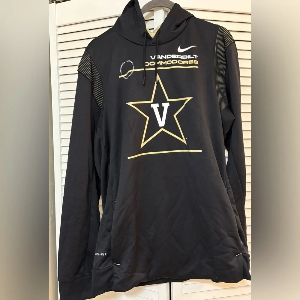 Nike mens Vanderbilt Commodores Black Hoodie therma performance‎